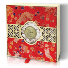 Load image into Gallery viewer, Corporate Abundance Mooncake Gift Set (4 pcs X 180g). (50 sets and above, before 15 Aug 25)